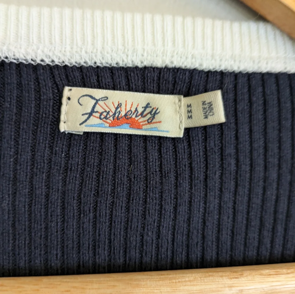 Faherty Navy Polo Shirt Size M - Picture 2 of 4